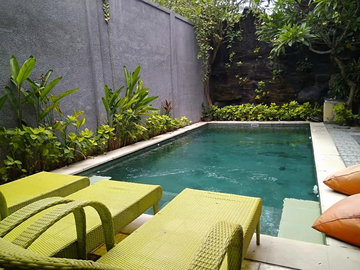 Kembang Sari Suites Apartment Kuta  2*, Kuta (Bali)