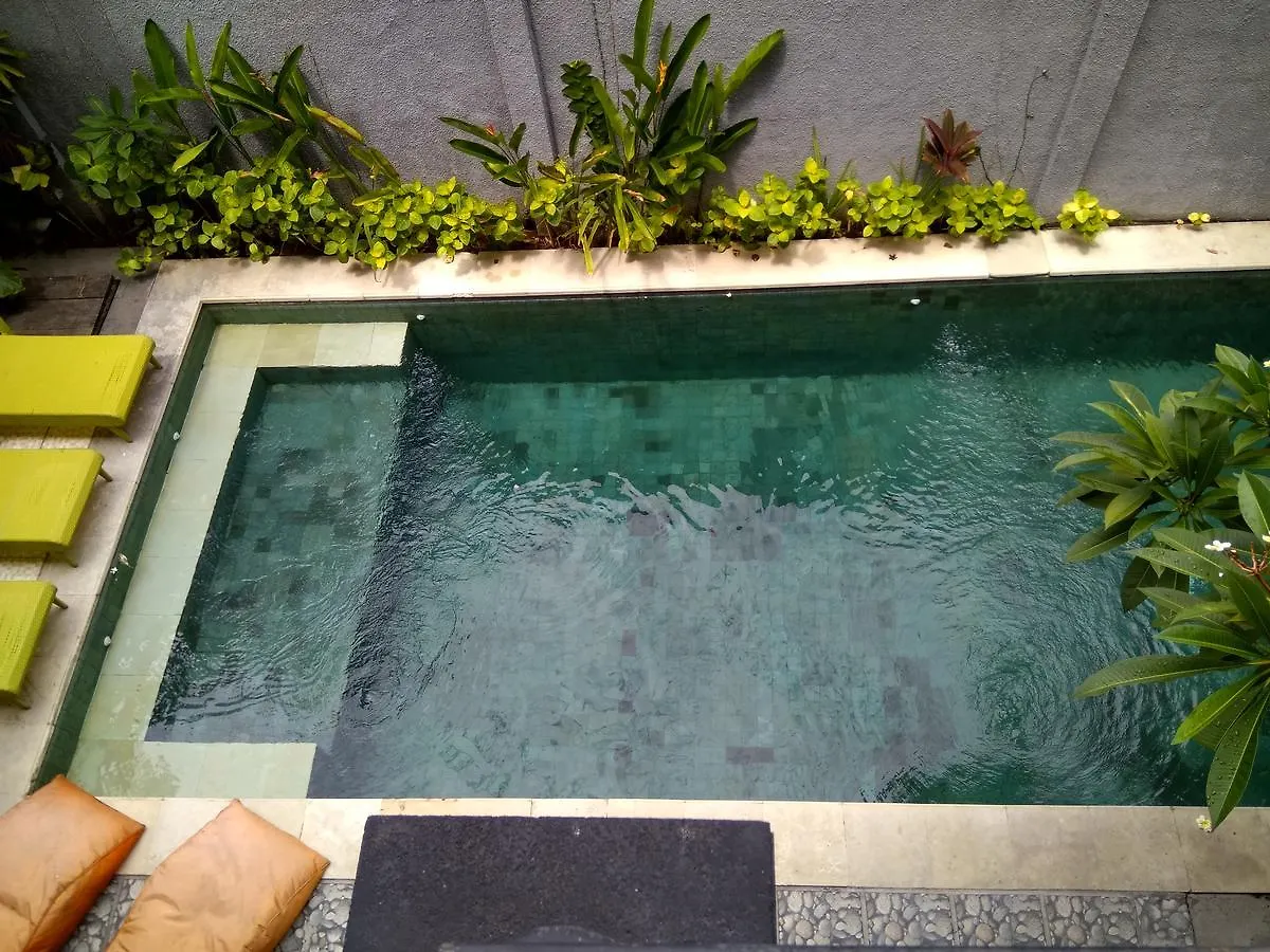 Kembang Sari Suites Apartment Kuta