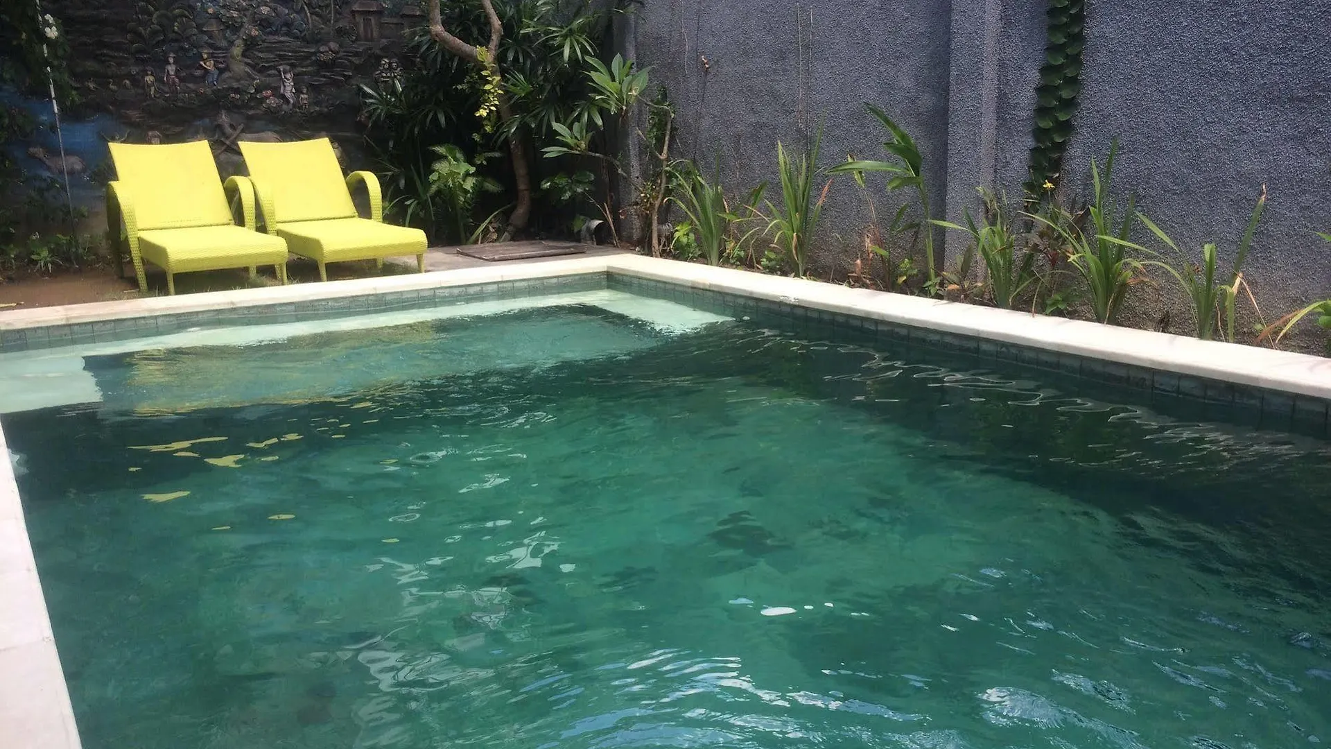 Hotel Kembang Sari Suites Apartment Kuta