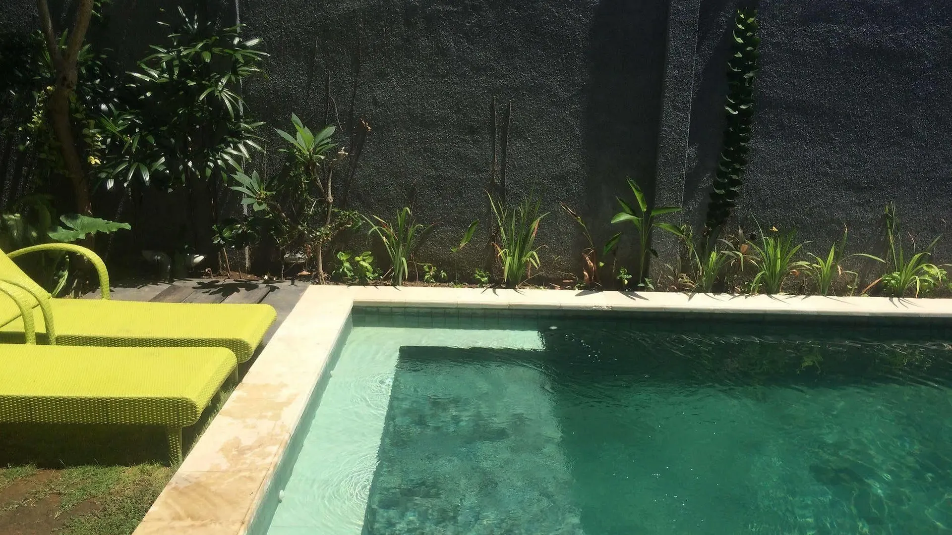 Hotel Kembang Sari Suites Apartment Kuta